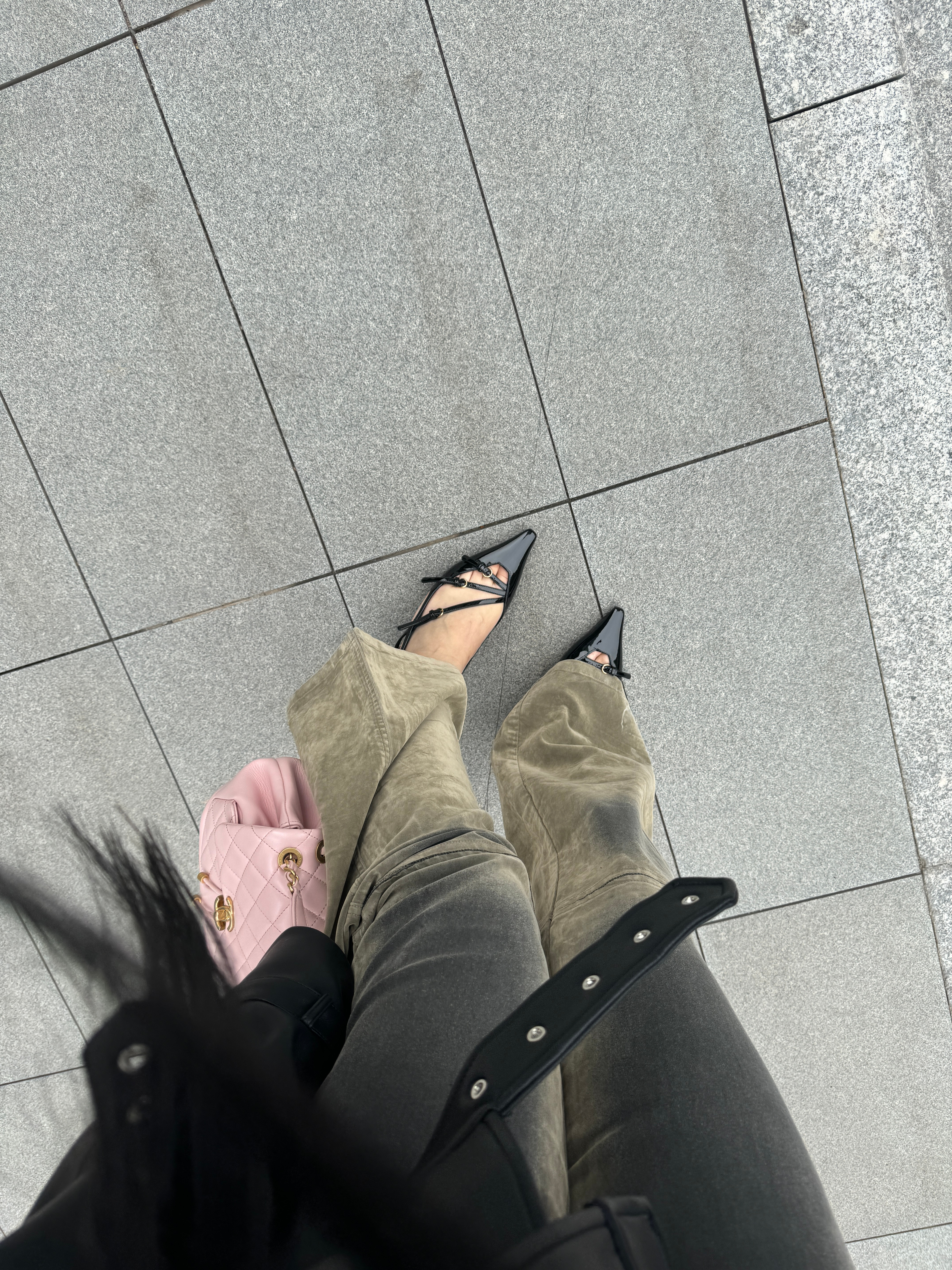今天穿高跟出门了 ！进步[嘻嘻] ​​​