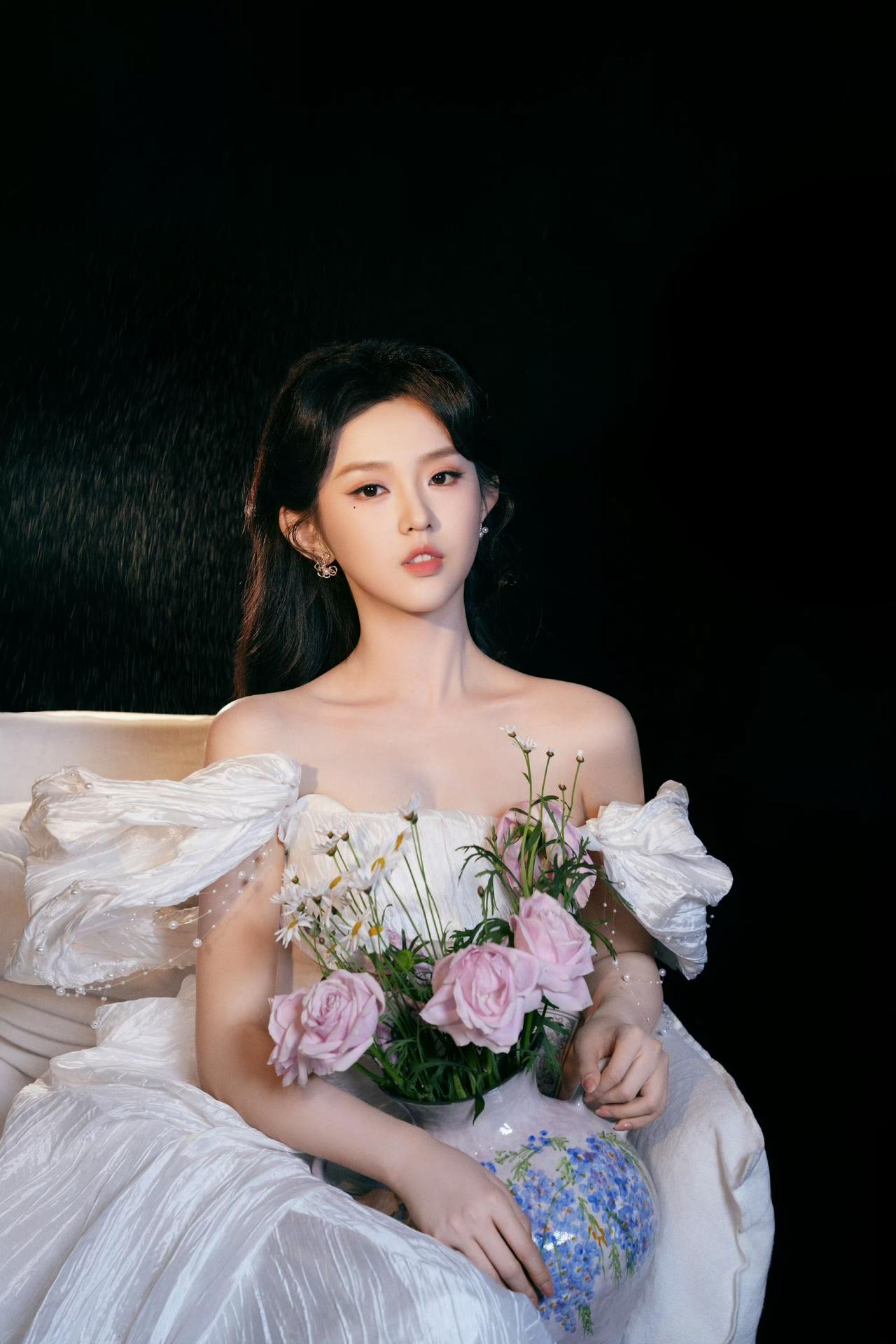 梦幻少女与花束的浪漫邂逅🌸✨李珂以！