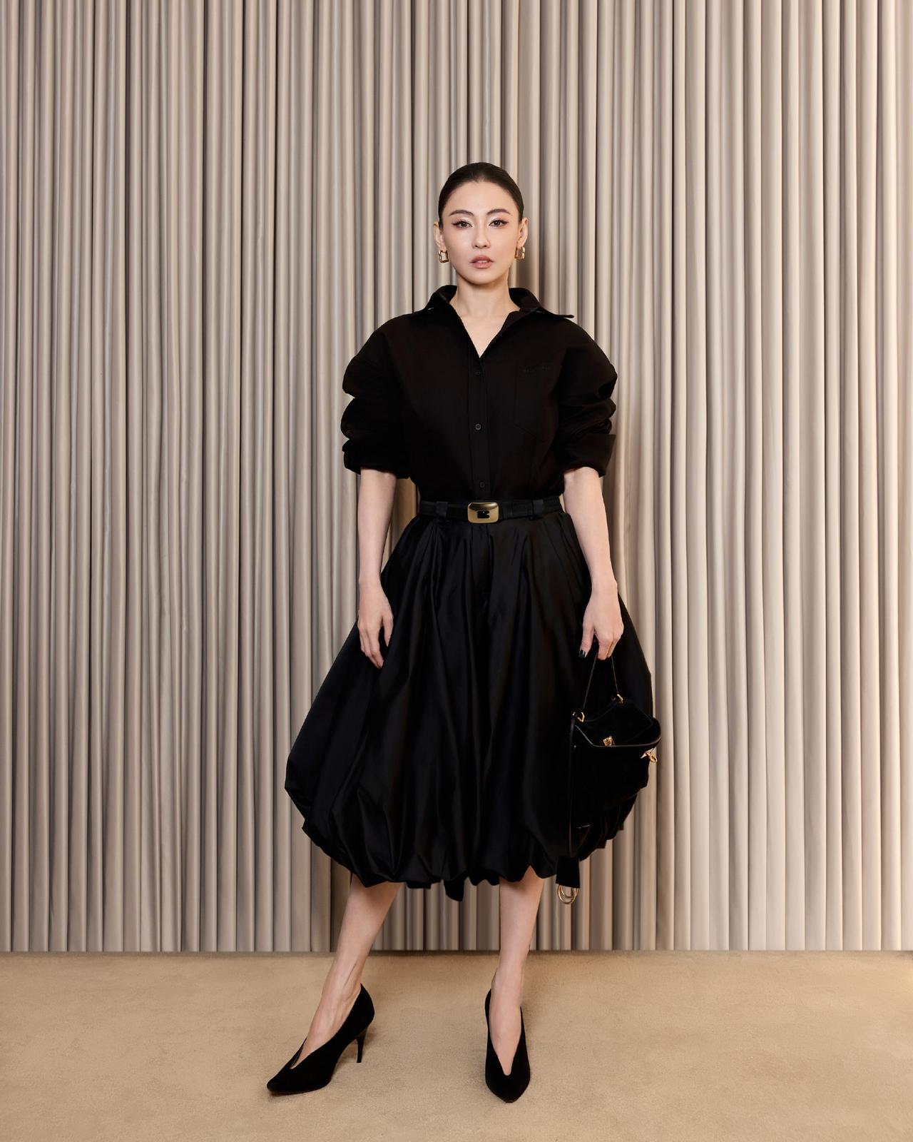 张柏芝 天生吃娱乐圈这碗饭的。

从出道被誉为天赋异禀的“玉女掌门人”，演艺之路