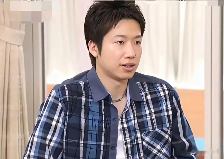 伦敦世乒赛，日本男女队夺冠失败，水谷隼终于对张本兄妹出手了！

他说:
日本队不