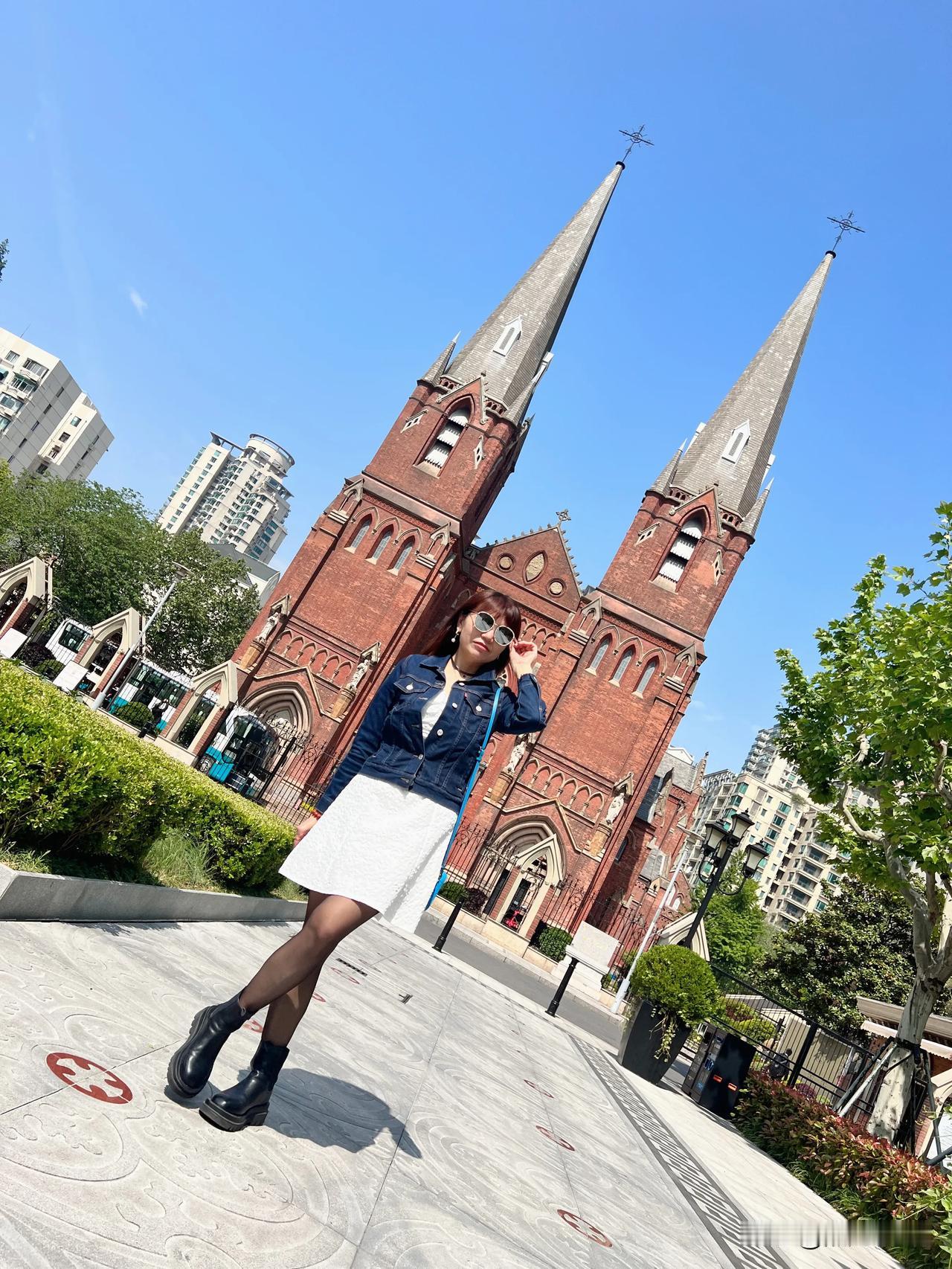 去不了欧洲就来上海吧，出大片的好去处[呲牙]
从帝都到魔都旅行✈️[耶]…..