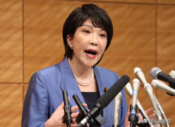 日本为何反复叫板中国日本人骨子里畏威不畏德，自古我们并没有把日本彻底打服过，这是