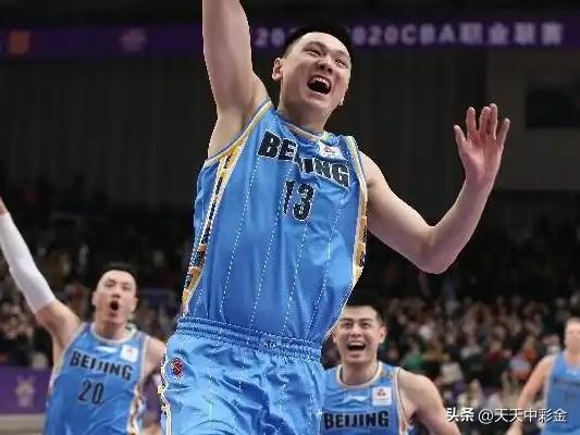 朱彦西补篮绝杀广东 (2015年半决赛)：加时赛最后时刻，马布里三分弹筐而出，朱