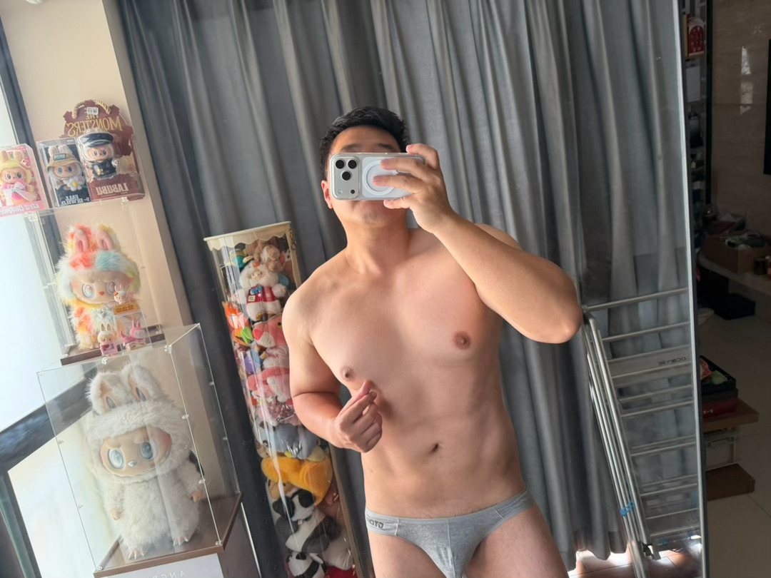 摸您。gogogo，粗发了 