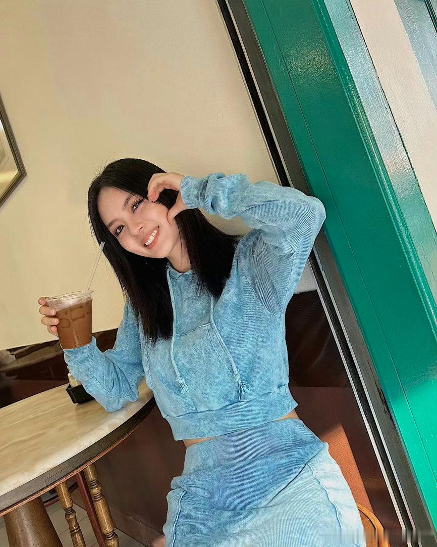 黄暄婷诠释反派破碎感黄暄婷反派演技层次感很多演员演反派只会一味凶狠，黄暄婷跳出刻