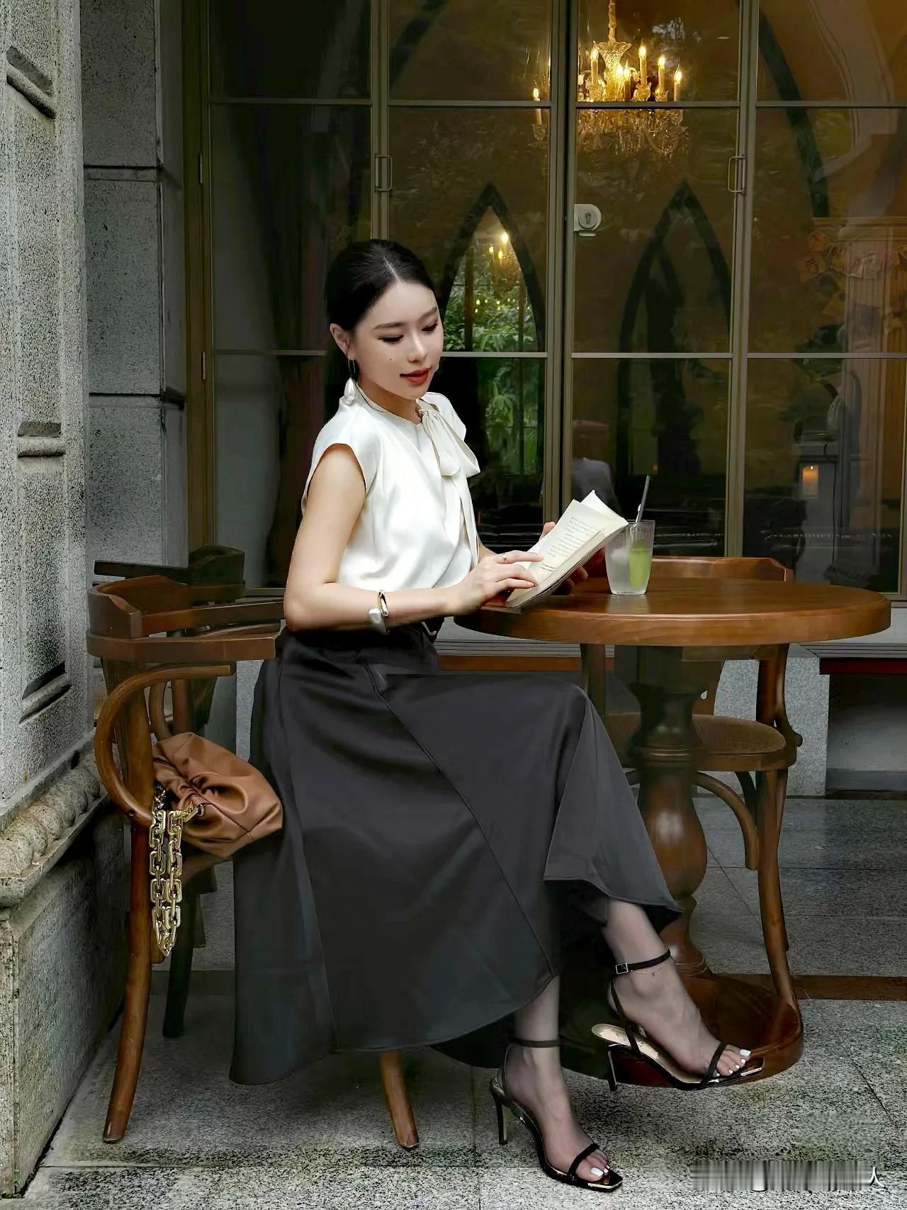 #夏日生活打卡季#优雅从容，如风般自在。