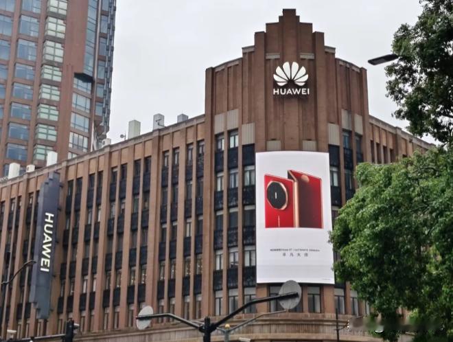 都学“坏”了
华为不上市，大疆不上市，现在连那个猛得一塌糊涂的AI新贵DeepS