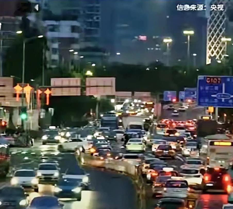 中国14亿人稳如泰山 | 印度美国乱象丛生 | 你怎么看？
14亿人用上了世界顶