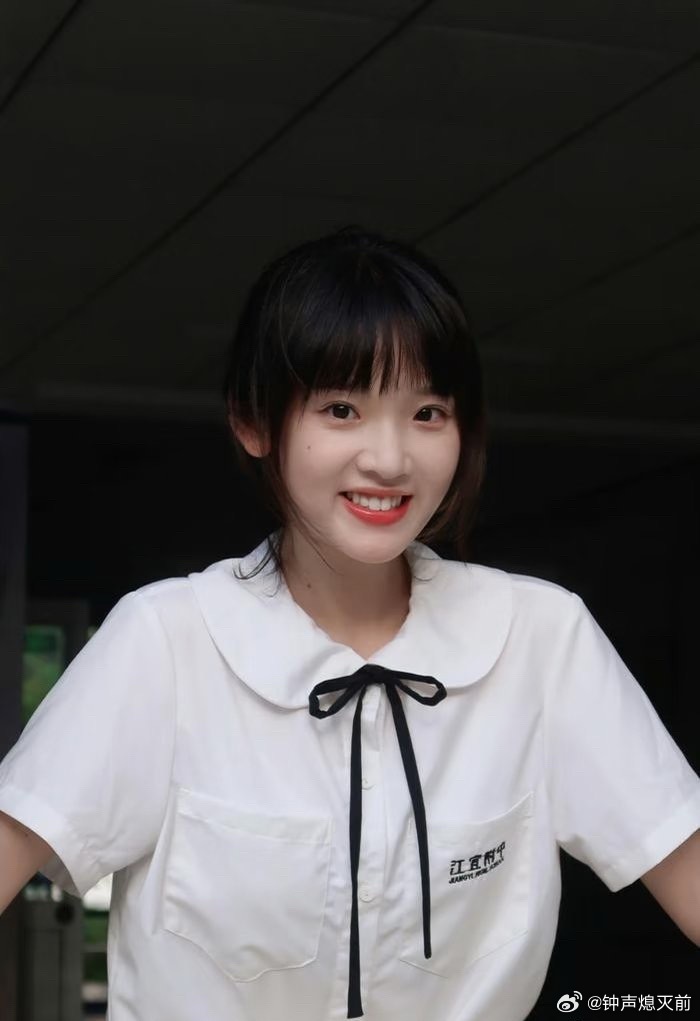 不是因为做了可惜，是因为效果不好可惜，我不觉得她想调整有啥错