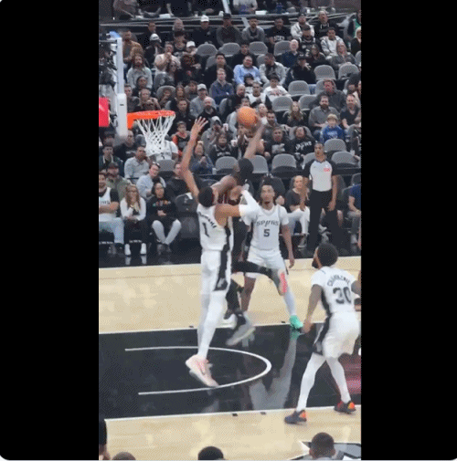 阿德巴约隔扣另一角度 ​​​