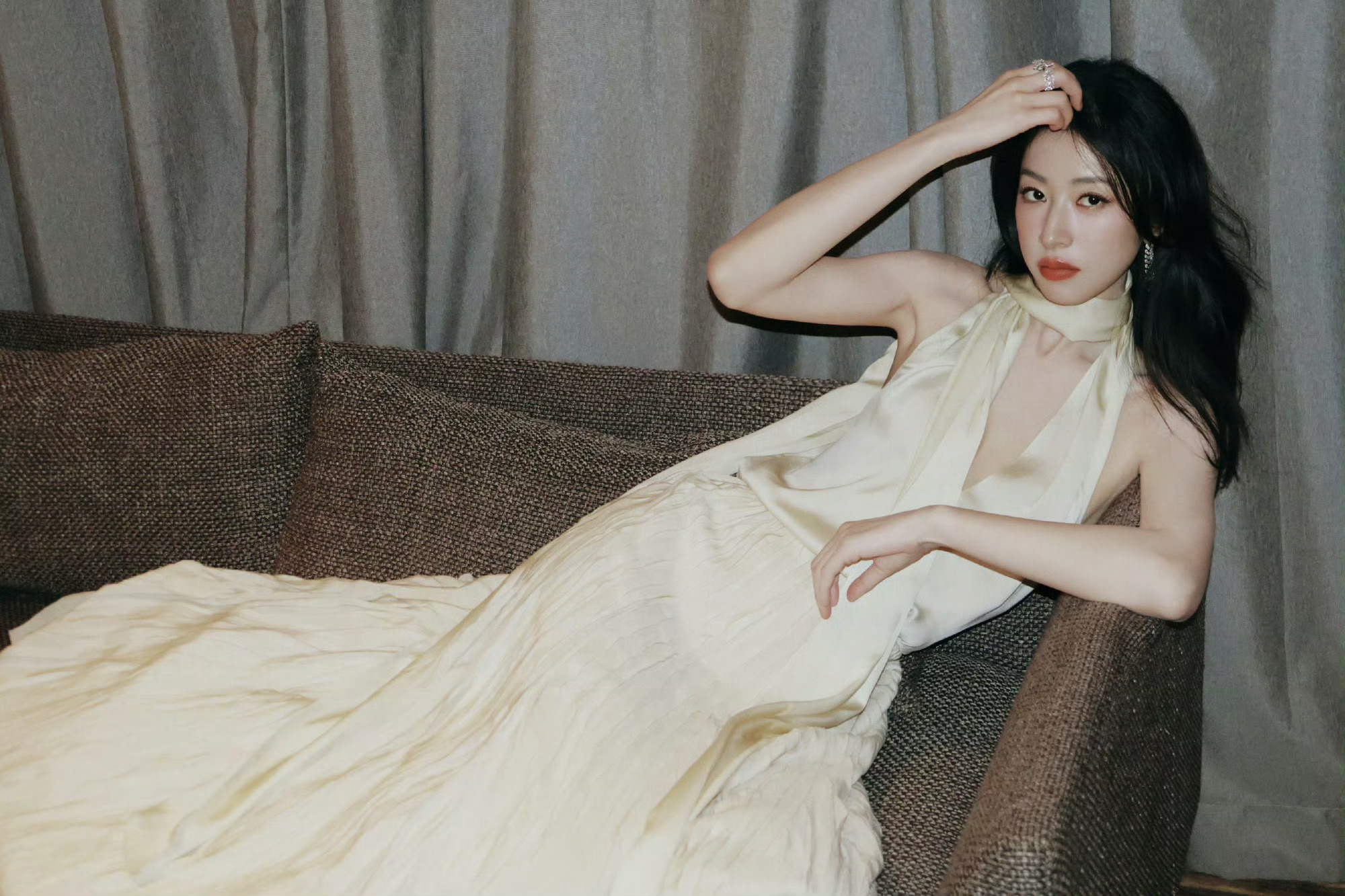 好喜欢最后一张🥰  周雨彤自由的小蝴蝶