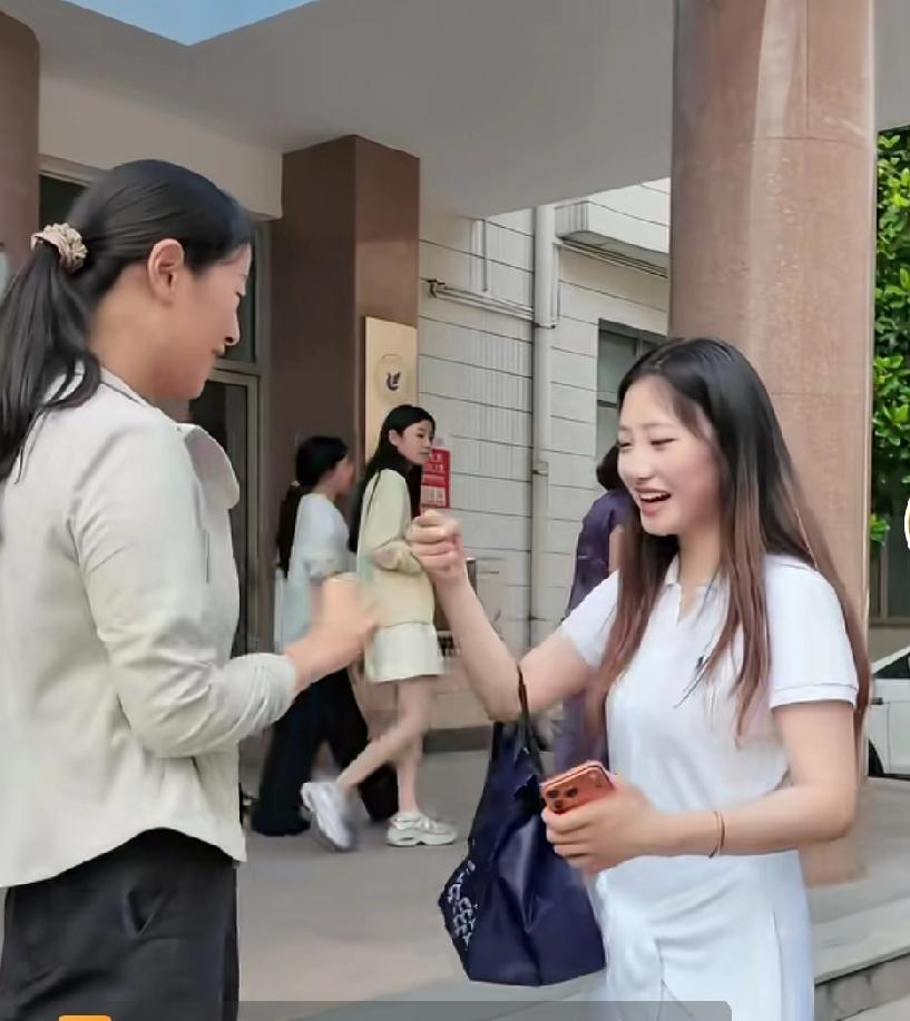 陈州这人生简直开了挂啊！他自己是残疾人，却身残志坚，活出了很多健全人都达不到的精