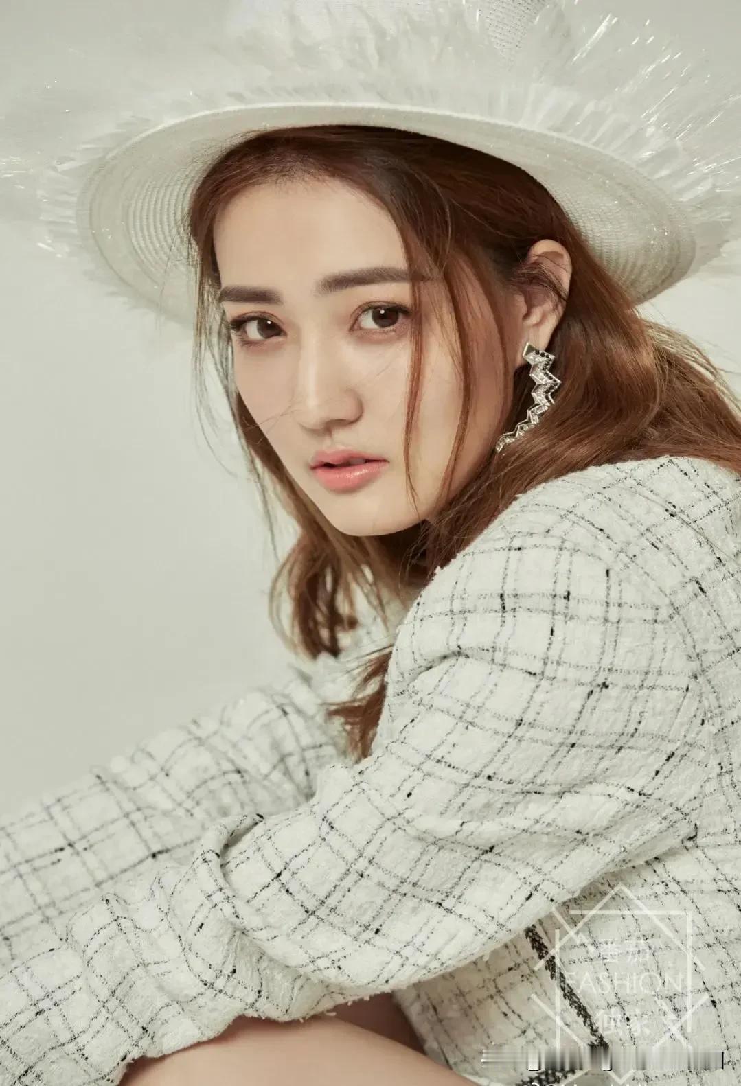 徐璐天然大美女气质好