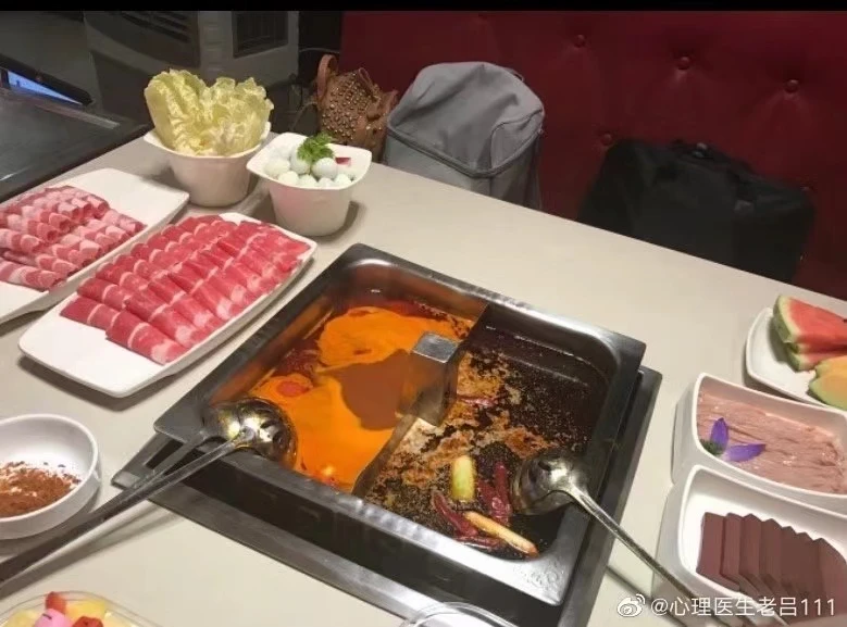 其实，给你倒温水，半夜给你买烧烤， 	 这些都不是稀有的物种。 	 而...