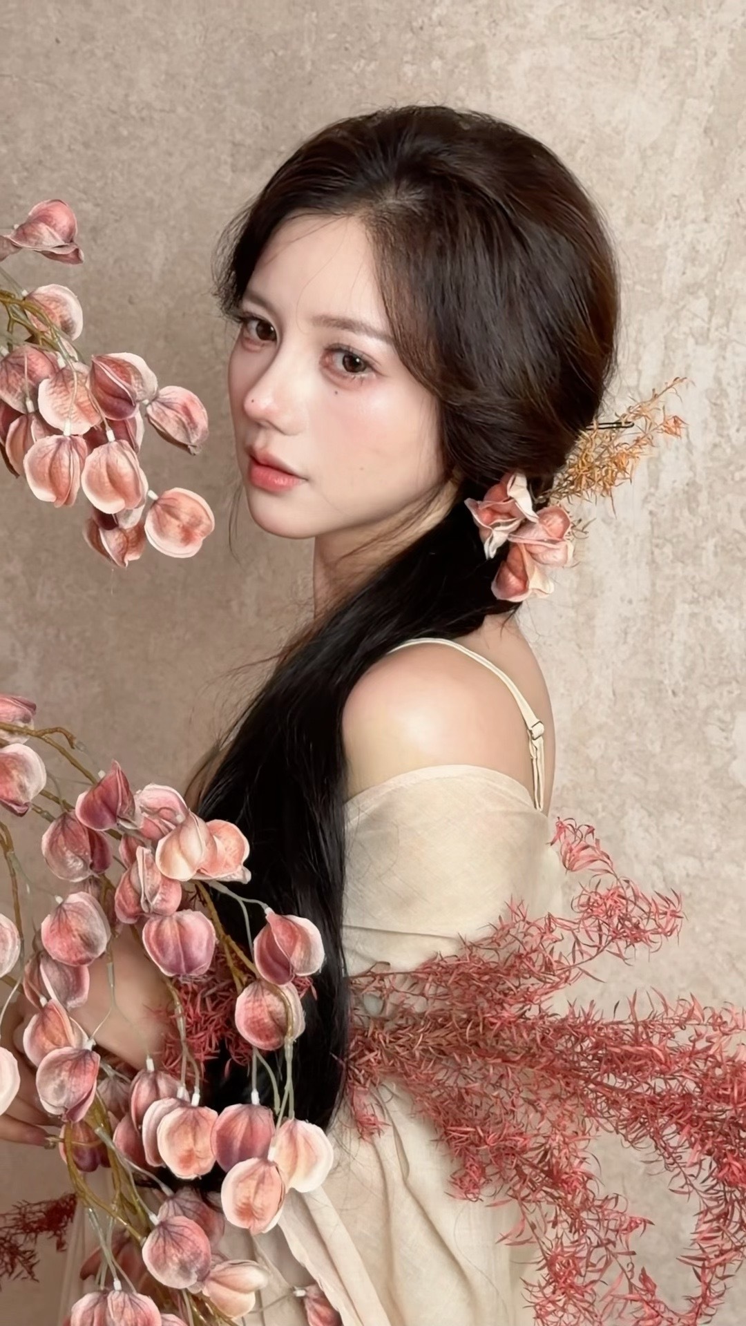 每天睁眼啥也不干 就是求别人陪我打游戏[微笑]和看哈弗币收益 比看存款还频繁[微