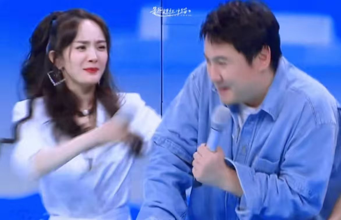 杨幂沈腾幼稚鬼 沈腾手欠欠的，是个捣蛋鬼！沈腾手欠儿 ​​​