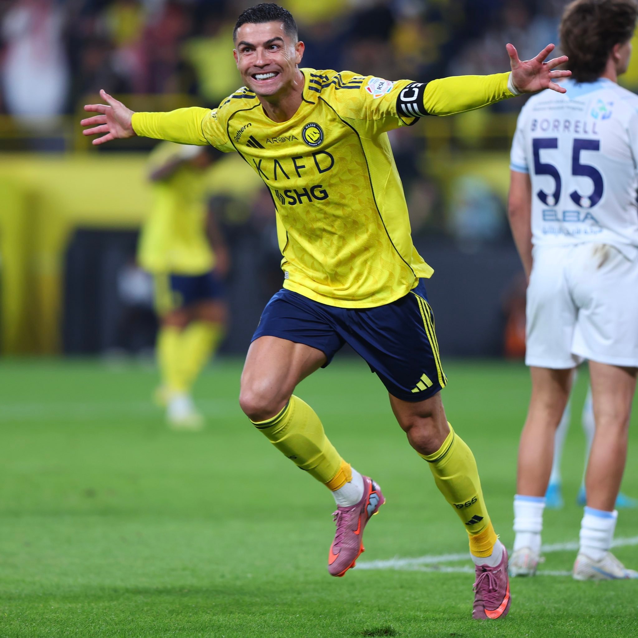 C罗c罗生涯956球C罗职业生涯1300场利雅得胜利3比0阿科多 🔴C罗职业生