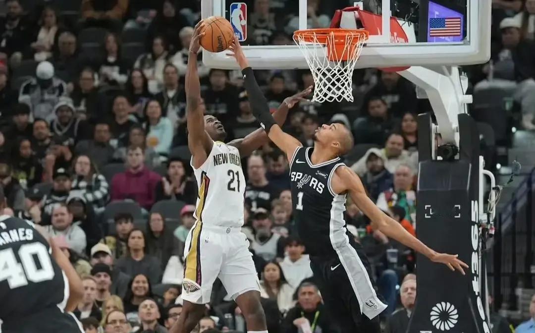 胖虎当年的风头可不比文班差
锡安就是太脆了，现在很多比赛已经收力不敢全力打了，就