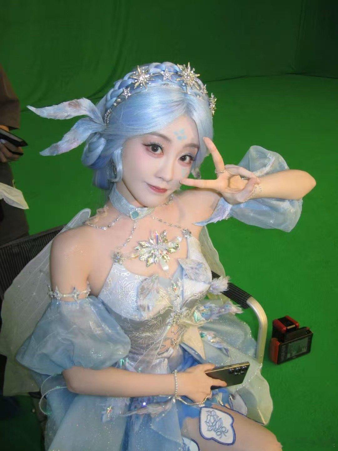 祝绪丹北境阁主花絮照祝绪丹北境阁主cos祝绪丹北境阁主花絮照，好美，[握手][握