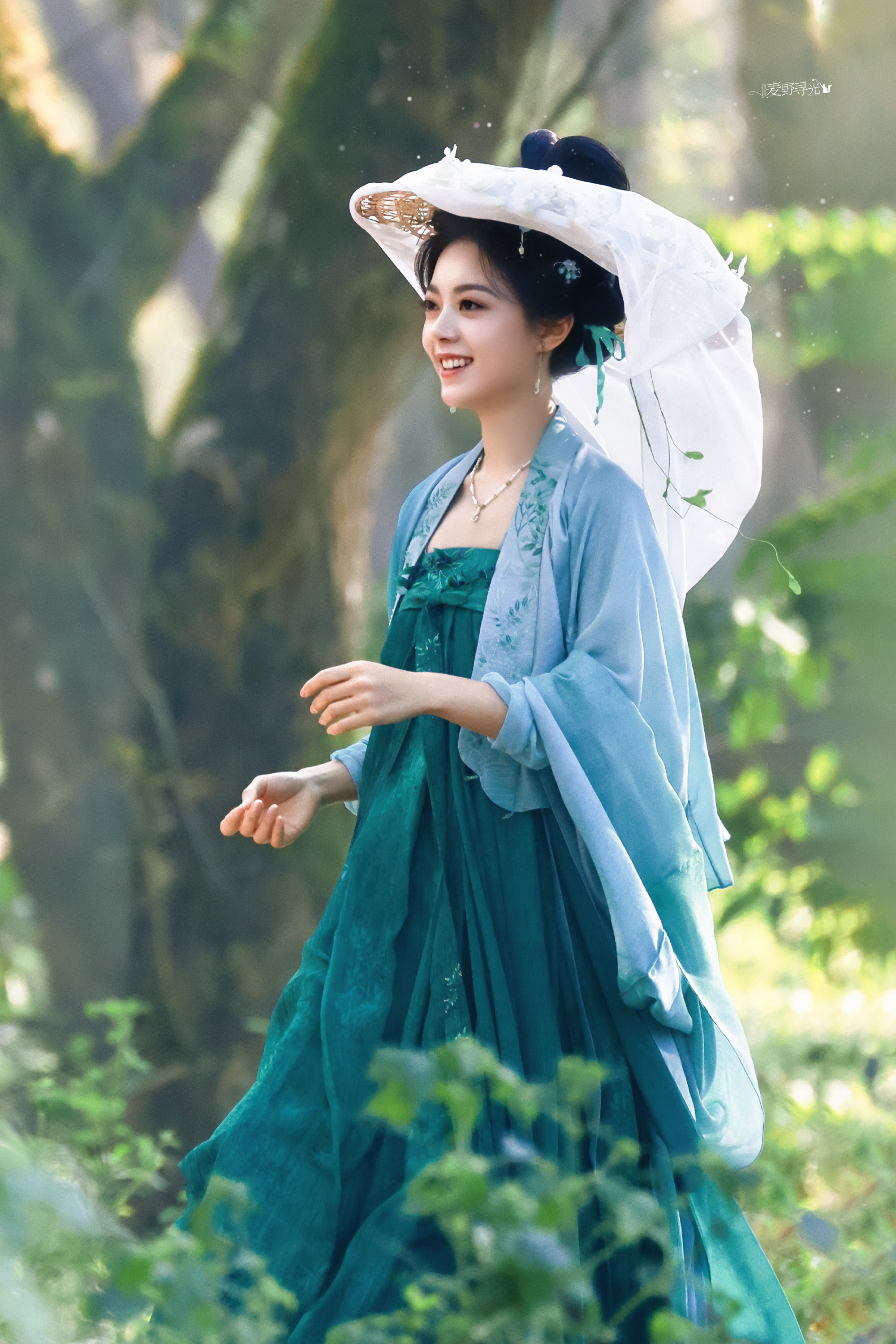 小精灵🧚🏻‍♀️赵今麦楚听雨 ​​​