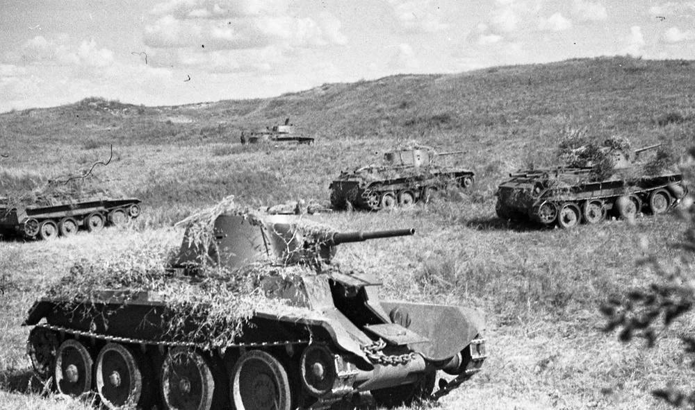 1939年5月初，几个蒙古牧民放牧越界，遭到了日本军队的射杀，对此苏军边防军大感