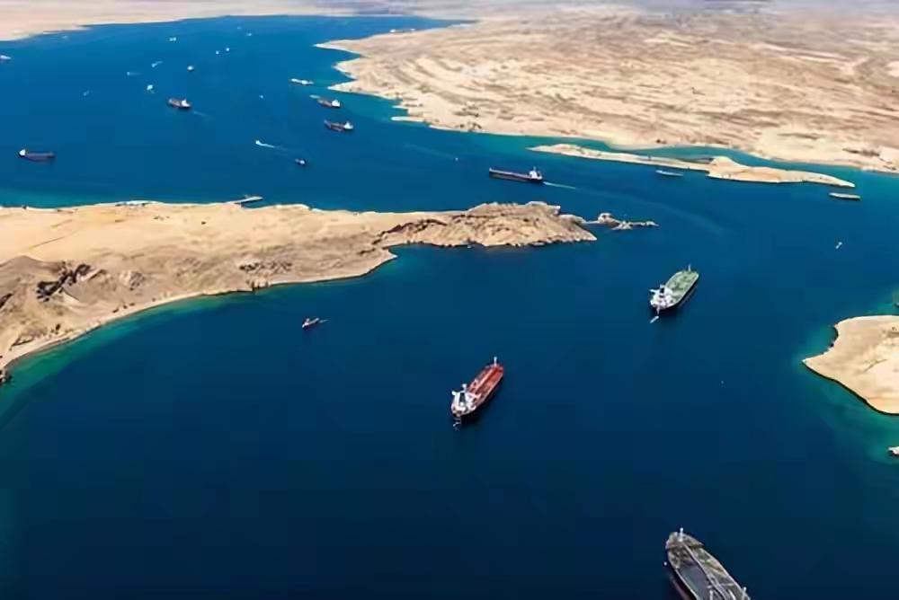 伊朗要对霍尔木兹海峡收费，特朗普直接放狠话：再不开放就动手！
 
伊朗议会30日