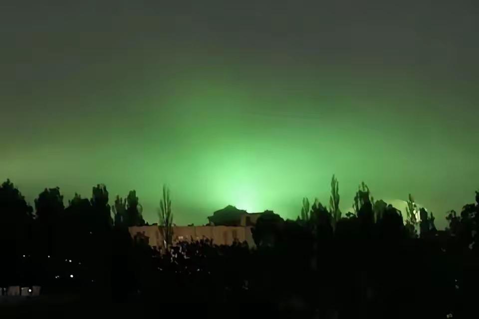 俄军猛烈空袭乌克兰全域！扎波罗热夜空竟被炸成罕见亮绿色！6月2日，俄军在对基辅发