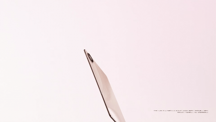 华为 MateBook Pro S 上手重量十分轻盈日常出行可以轻松收纳出门办公