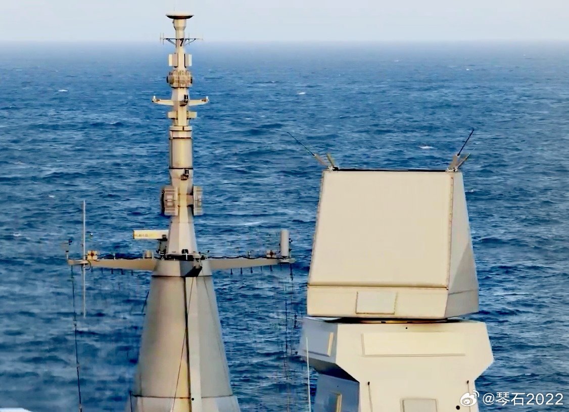 站得高，看得远！比052D/055对水天线看得要远。中国海军力量烽火问鼎计划中美
