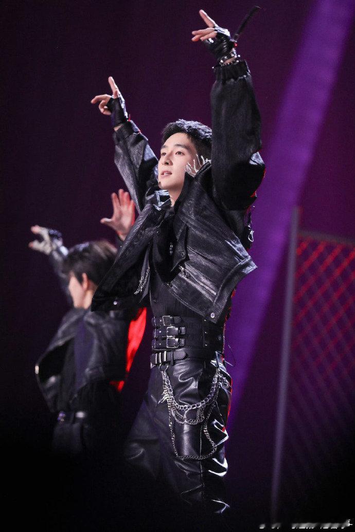 达州文联给危晋宇夺冠发祝贺信 以专业第一考入中央音乐学院，从校园主唱成长为全国赛