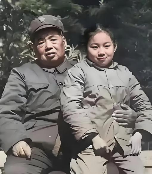 1967年，南京军区副司令员陶勇，溺亡在招待所的后院井中，遗体上还被打上黑叉，8