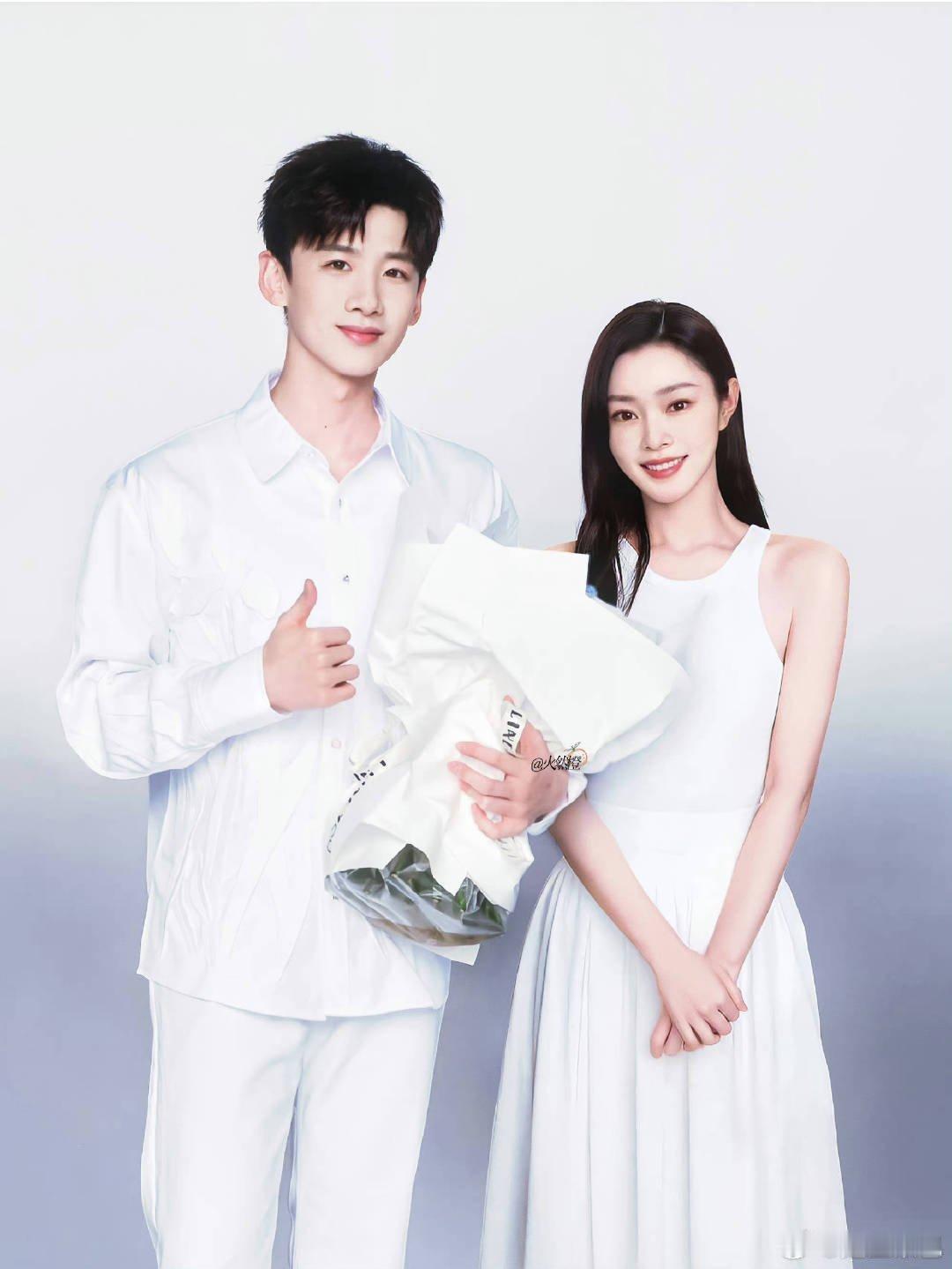 感觉有很多人磕白敬亭和宋轶吧？ ​​​