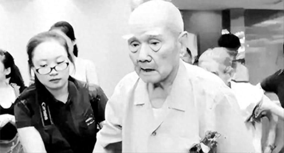 2002年，72岁台湾老兵回江苏老家探亲，喝多后突然嚎啕大哭：“其实，我是共产党