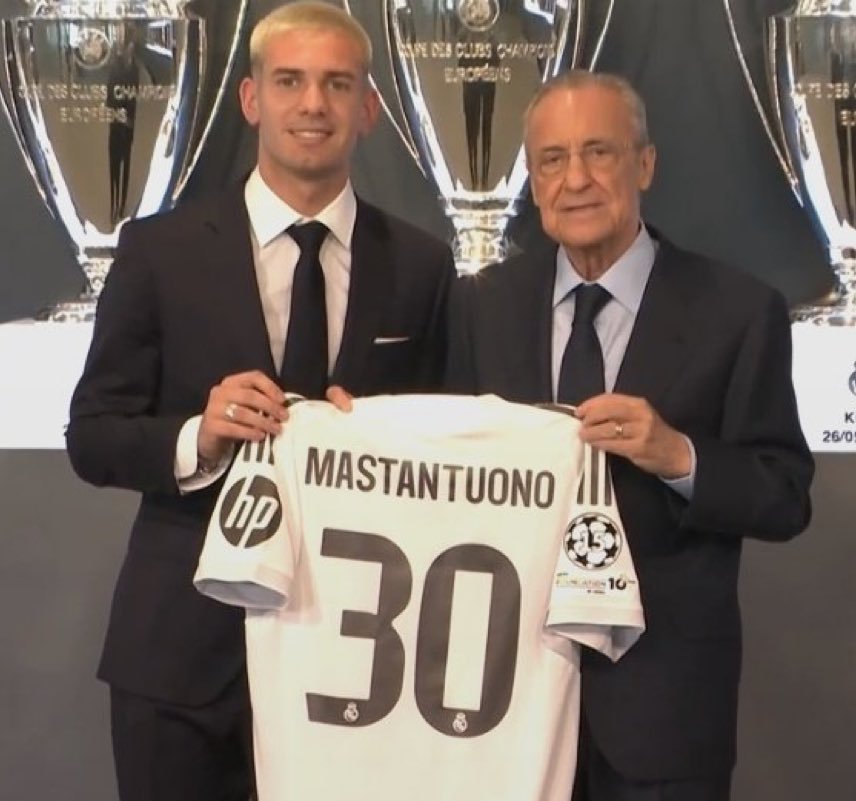 🚨马斯坦托诺身披30号球衣！马斯坦托诺亮相皇马halamadrid ​​​