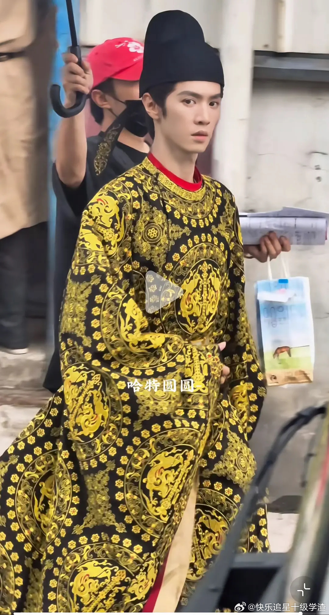 这剧组要疯 ​​​