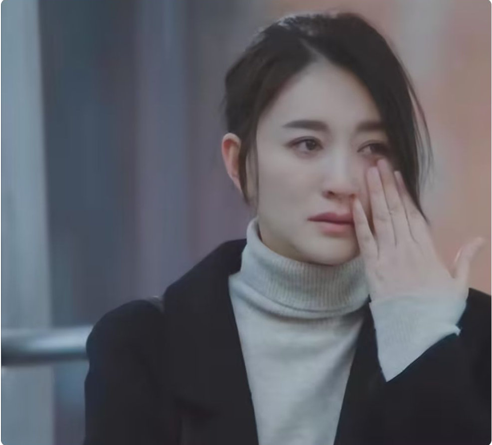 阔太梦破碎！丈夫出事后，50岁李小冉自降身段回圈，令人唏嘘 