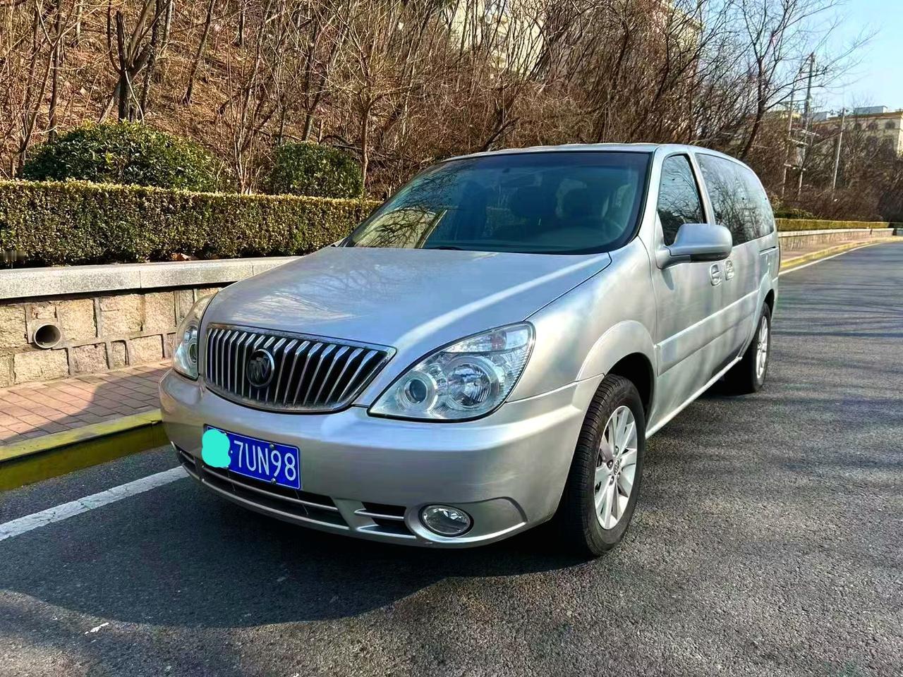 这车没什么可说的。真的是太牛了。国内这车有进口的，有国产的，甚至上海通用后期20