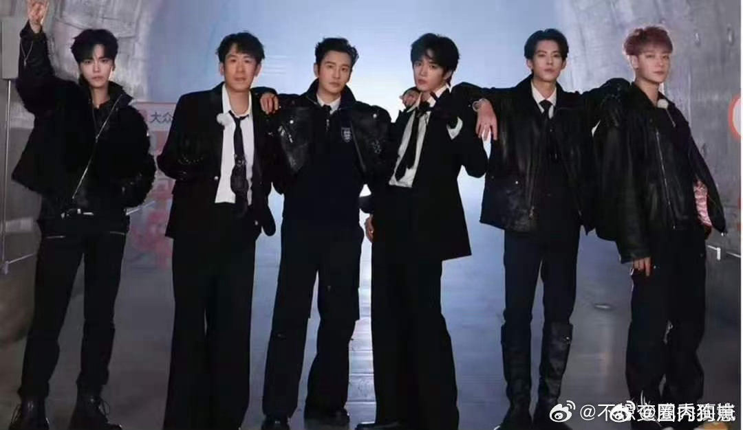 黄晓明经常和王鹤棣刘耀文一起健身 神仙健身搭子组合！黄晓明带着王鹤棣、刘耀文一起