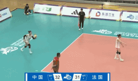 中国U17女排3-0胜法国U22女排迎来开门红
北京时间7月22日，中国U17女
