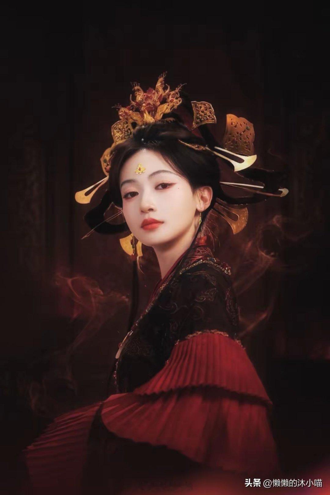 李沁演不成李清照，不扛剧，刘亦菲演不成李清照，年纪偏大了，最合适的是，吴谨言。大