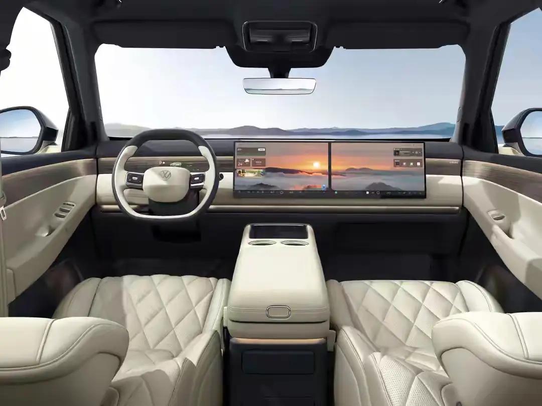 万万没想到！预言已成真!
马斯克说趁早放弃混动吧!
余承东说增程模式目前是最适合