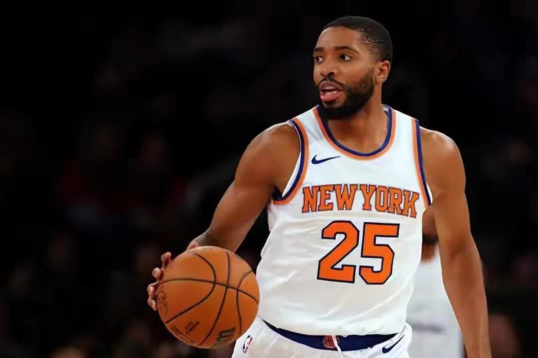 休赛期交易了，真没什么用。
尼克斯再次败给了老鹰，系列赛1-2落后对手，自己的主