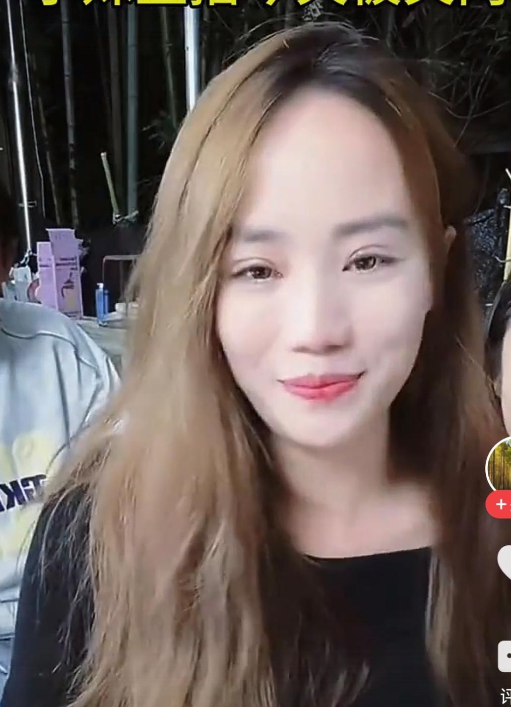 从小妹儿与小二娃的离婚看到一个真实的现象，
好的婚姻不是物质的堆砌，而是彼此尊重