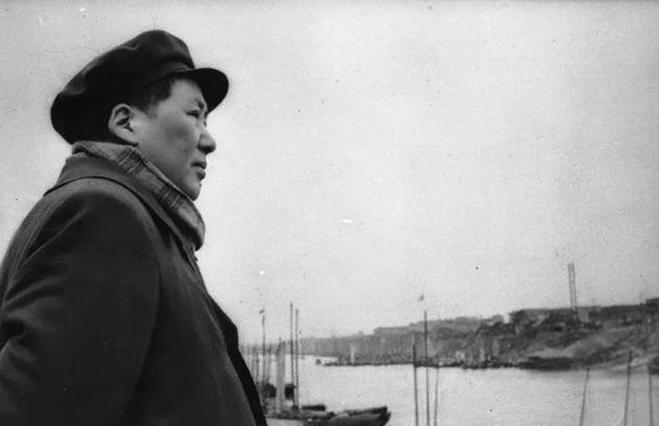 中印战争前，赫鲁晓夫和陈毅争论不休，毛主席：人不犯我我不犯人

“1962年9月