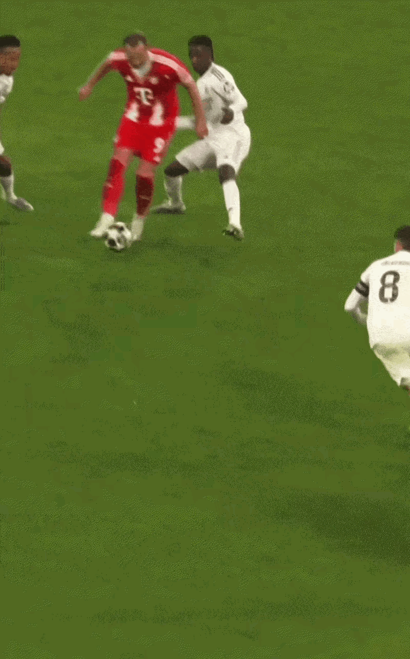 足球破案了，皇马被罚下一人不怨！卡马文加第二张黄牌并不是动作过大，而是在裁判眼皮