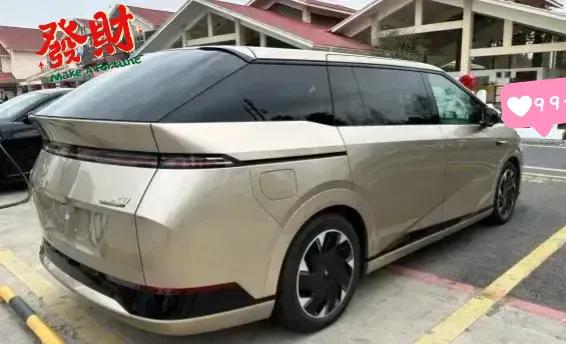 #新势力MPV你看好谁#
喜欢汽车的朋友们，
一定想拥有一辆自己宠爱的汽车，
小