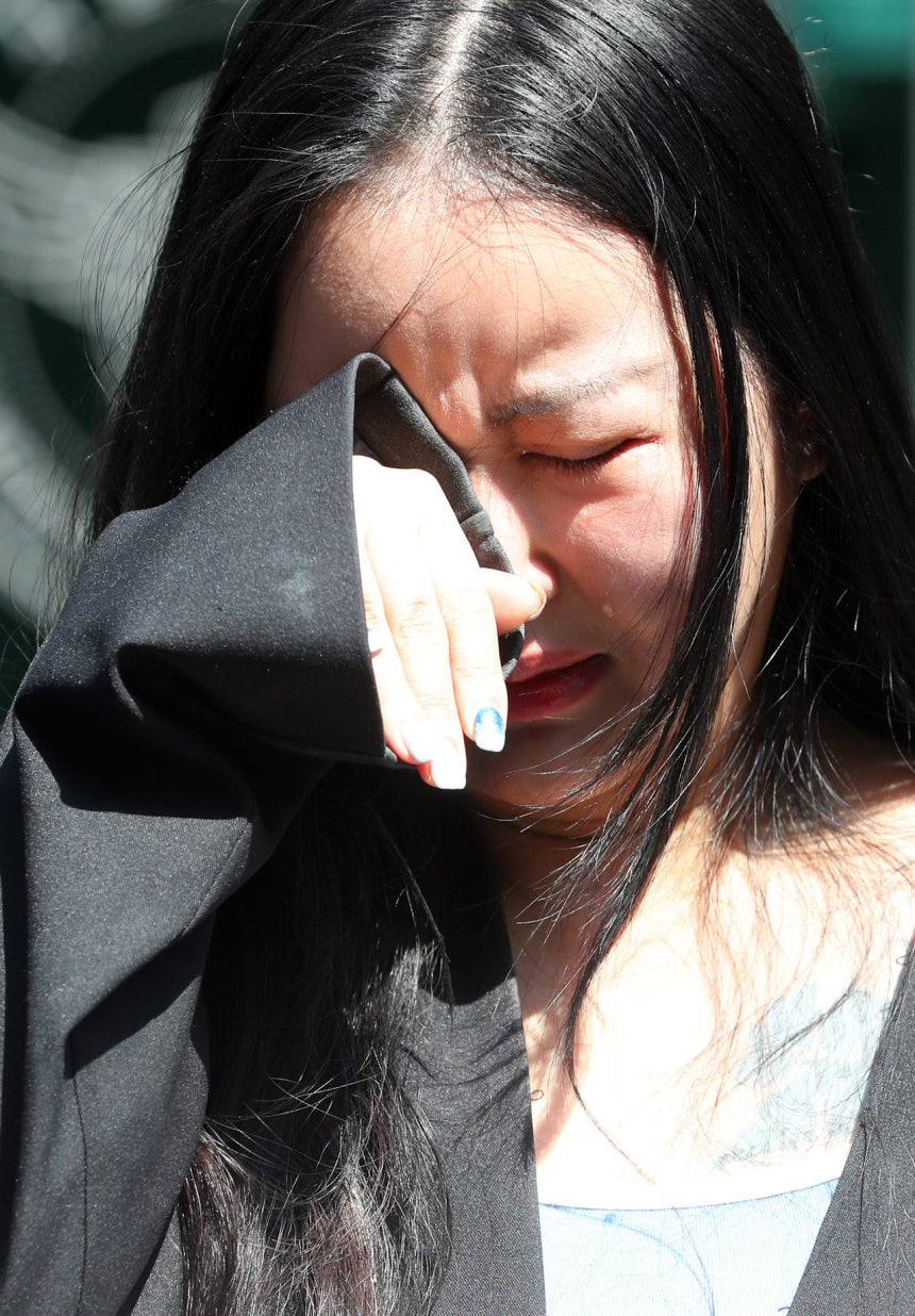 【韩国“朴槿惠亲信干政案”崔顺实之女发文求助：母亲谵妄严重、大小便失禁，医疗费告