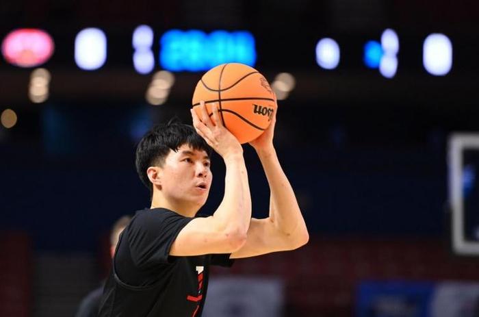李贤重不打世预赛，要打NBA，看韩国篮协是怎么说的
今日，韩国篮协公布李贤重本月