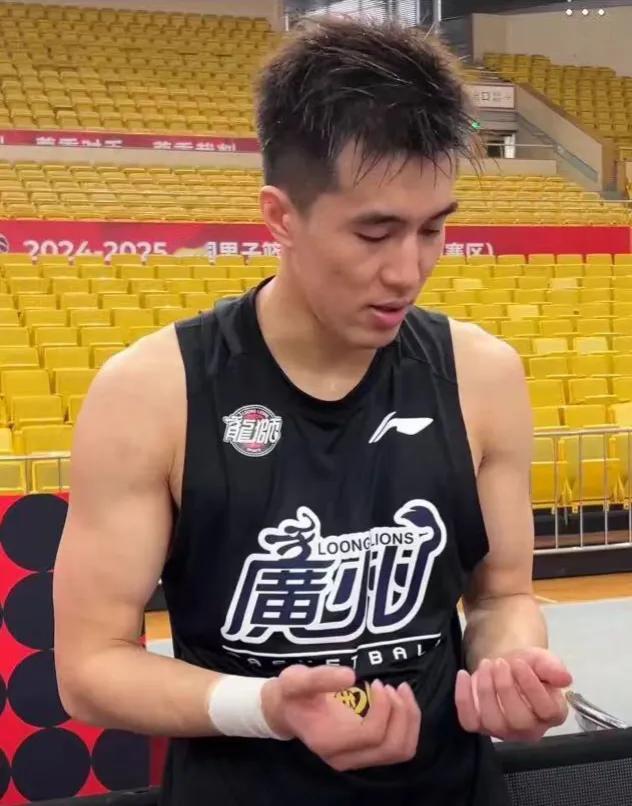 倒计时开始！辽宁本钢男篮VS广州龙狮，19:35，艾伦，新赛季“首秀”，登场将是