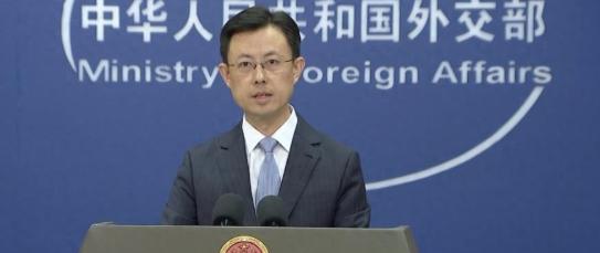 8月30日深夜，伊朗拉腊克岛传出爆炸声。美军没有提前预告，悄悄把拉腊克岛上两套火